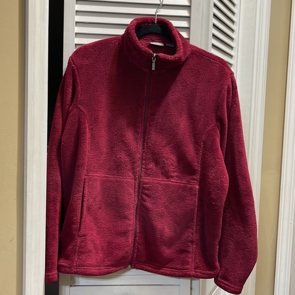 White Sierra Jackets & Blazers - WHITE SIERRA FUZZY JACKET L